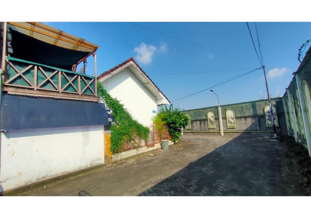 Tatkala Di Jogja Apartment Yogyakarta Exterior photo